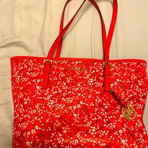 Micheal Kors Jet Set Travel Dark Sangria